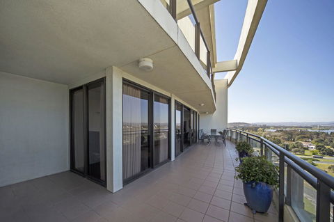 BreakFree Capital Tower Apartments - Tourism Search 33