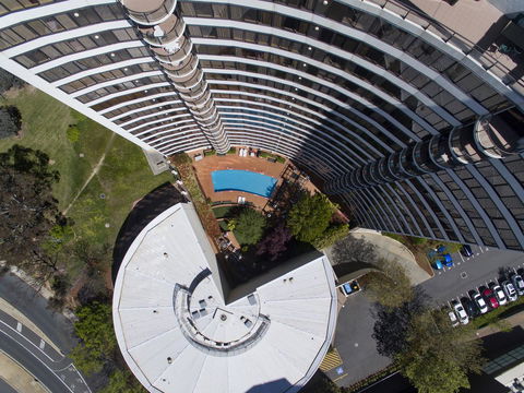 BreakFree Capital Tower Apartments - Tourism Search 2