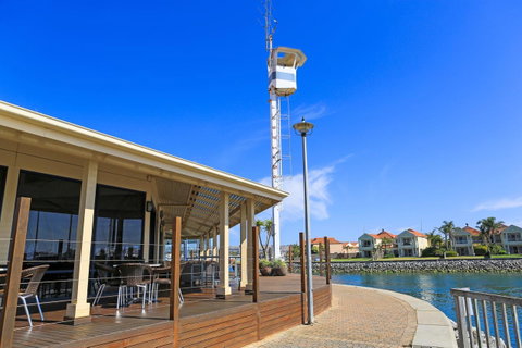 Marina Hotel - Tourism Search 36