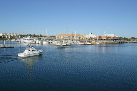 Marina Hotel - Tourism Search 39