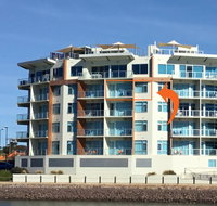 Wallaroo Marina Waterfront Luxe Apartment - Tourism Search