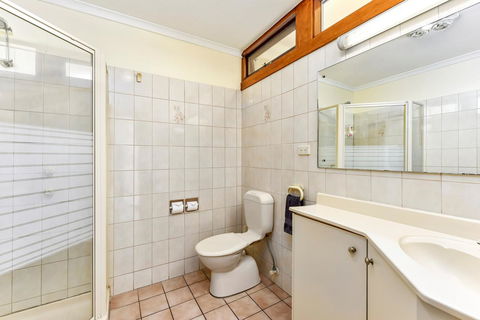 William Macintosh Motor Lodge - Tourism Search 12