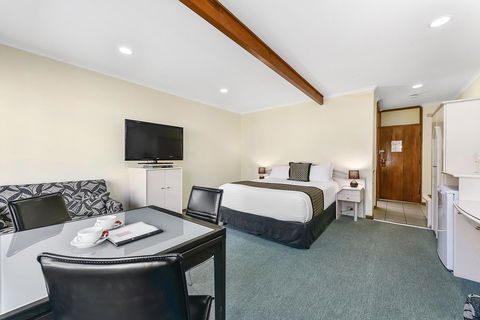 William Macintosh Motor Lodge - Tourism Search 30