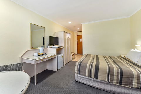 William Macintosh Motor Lodge - Tourism Search 16