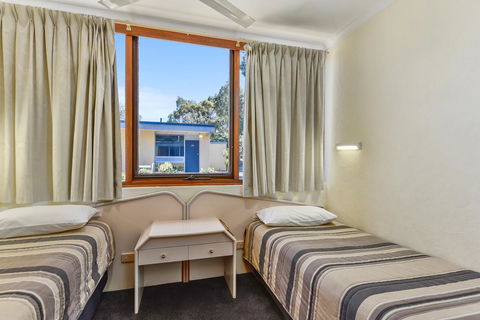 William Macintosh Motor Lodge - Tourism Search 21