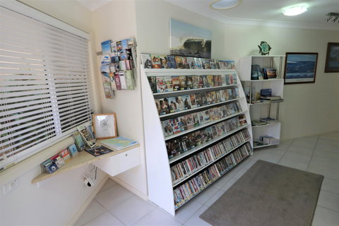 Mollymook Beach Waterfront - Tourism Search 15