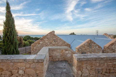 Lucy's Cottage - Tourism Search 20