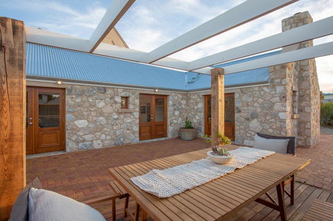 Lucy's Cottage - Tourism Search 18