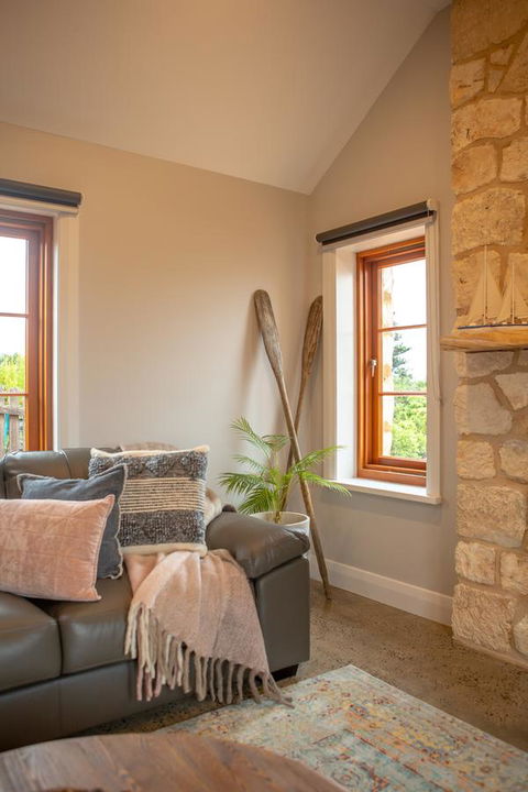 Lucy's Cottage - Tourism Search 15