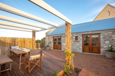 Lucy's Cottage - Tourism Search 19