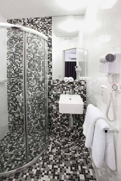 Majestic Minima Hotel - Tourism Search 9