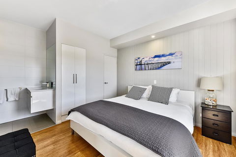 Aloha Waterfront Properties - Tourism Search 21