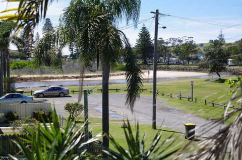 Bellhaven 1, 17 Willow Street - Tourism Search 6