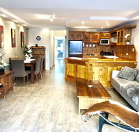 Superb Townhouse in North Adelaide - Tourism Search