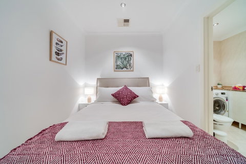 York Apartments On Grenfell - Tourism Search 10
