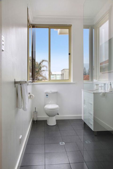 Seaview Sunset Holiday Apartments - Tourism Search 31