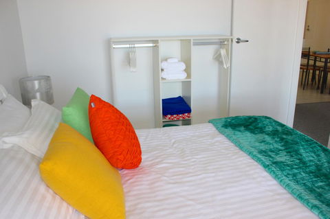Seaview Sunset Holiday Apartments - Tourism Search 9