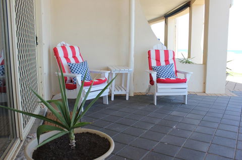 Seaview Sunset Holiday Apartments - Tourism Search 12