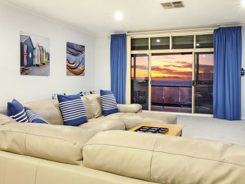 Seaview Sunset Holiday Apartments - Tourism Search 24