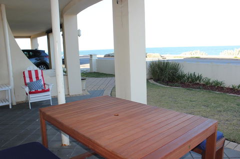 Seaview Sunset Holiday Apartments - Tourism Search 18