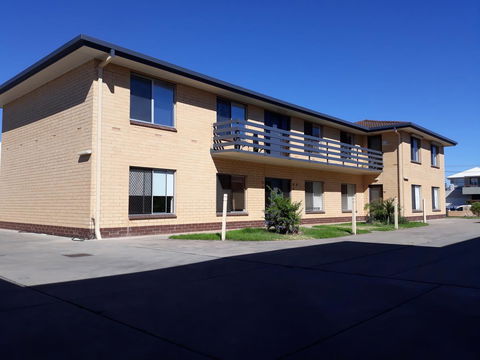 Selene Holiday Apartment @West Beach - Tourism Search 8