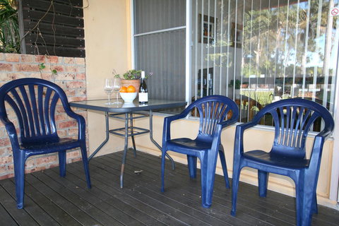 Lake Edge Apartments - Tourism Search 19