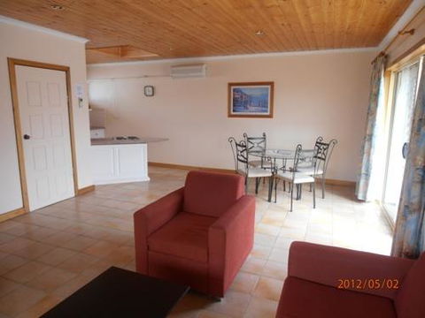 Esplanade Apartments At West Beach - Tourism Search 2