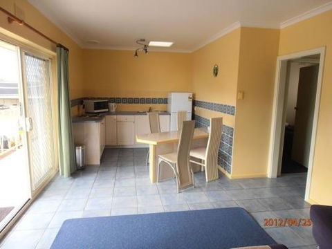 Esplanade Apartments At West Beach - Tourism Search 6