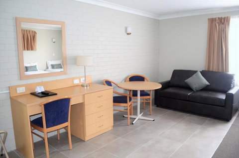 Bathurst Motor Inn - Tourism Search 9
