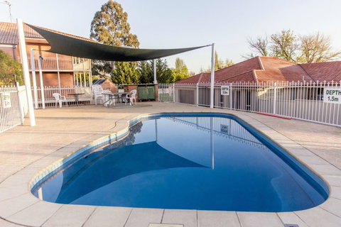Bathurst Motor Inn - Tourism Search 5