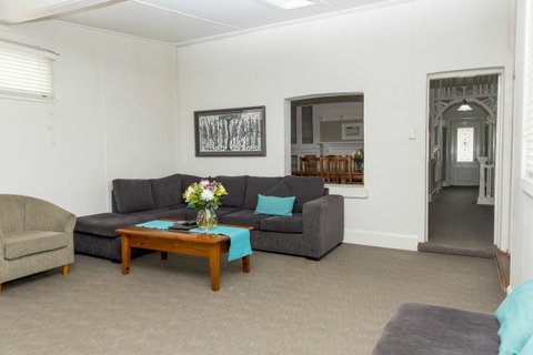 Bathurst Motor Inn - Tourism Search 31
