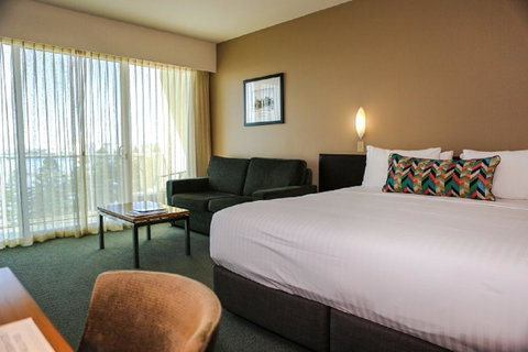 Port Lincoln Hotel - Tourism Search 9