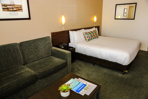 Port Lincoln Hotel - Tourism Search 6