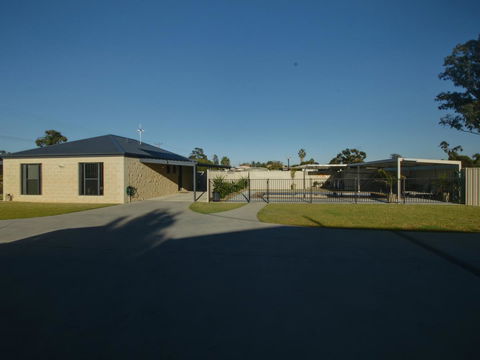 DBJ Holiday Units - Tourism Search 1