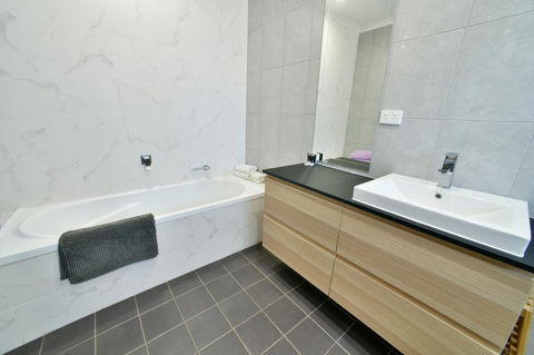 Great Northern Lodge - Tourism Search 3