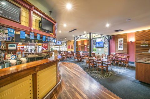 Nightcap At Exeter Hotel - Tourism Search 14