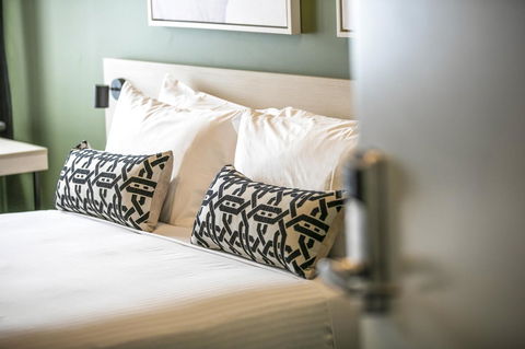 Nightcap At Exeter Hotel - Tourism Search 11