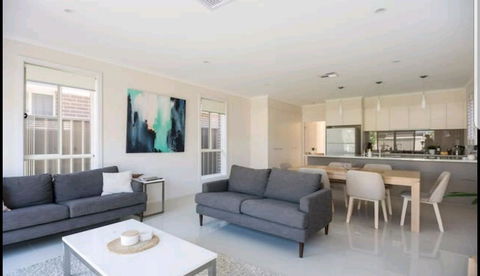 Belford Luxury * New * Clean * Cafes * Near CBD - Tourism Search 1