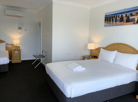 Hilton Beachfront Motel - Tourism Search 2