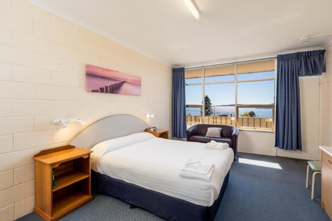 Blue Seas Motel - Tourism Search 12