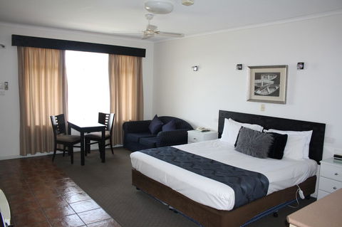 Lakeview Motel And Apartments - Tourism Search 1