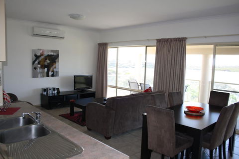 Lakeview Motel And Apartments - Tourism Search 6