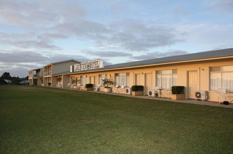 Lakeview Motel And Apartments - Tourism Search 17