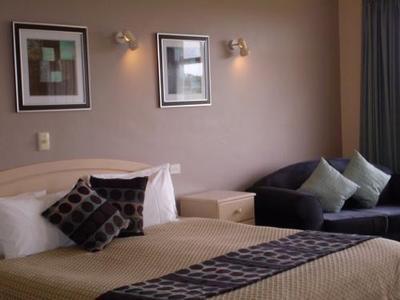 Lakeview Motel And Apartments - Tourism Search 32