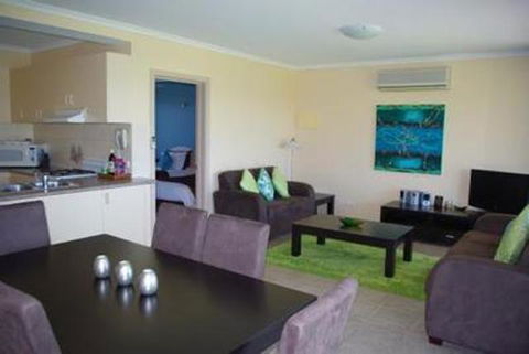 Lakeview Motel And Apartments - Tourism Search 30