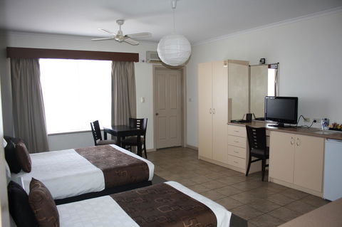 Lakeview Motel And Apartments - Tourism Search 7