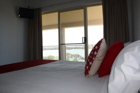 Lakeview Motel And Apartments - Tourism Search 4