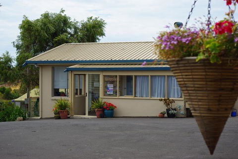 Lakeview Motel And Apartments - Tourism Search 35