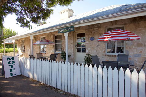 Guichen Bay Motel - Tourism Search 12