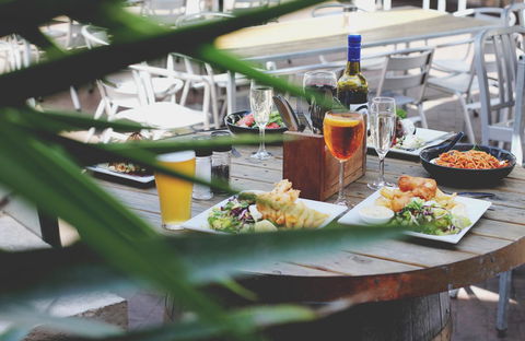 Caledonian Inn - Tourism Search 19
